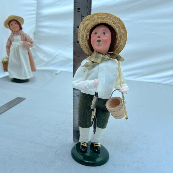 Byers' Choice Ltd. Caroler 2007 Williamsburg Series Colonial Boy w/Fishing Pole - Picture 6 of 9